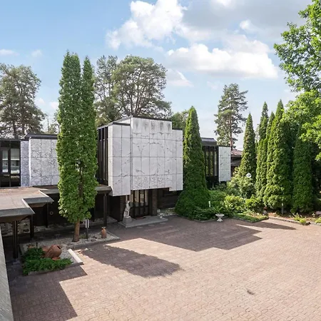 Elvala Luxury Lakeside Estate Near Villa Tampere