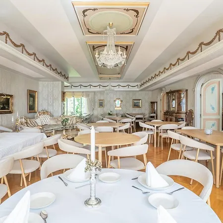 Elvala Luxury Lakeside Estate Near Villa Tampere