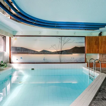 Elvala Luxury Lakeside Estate Near *